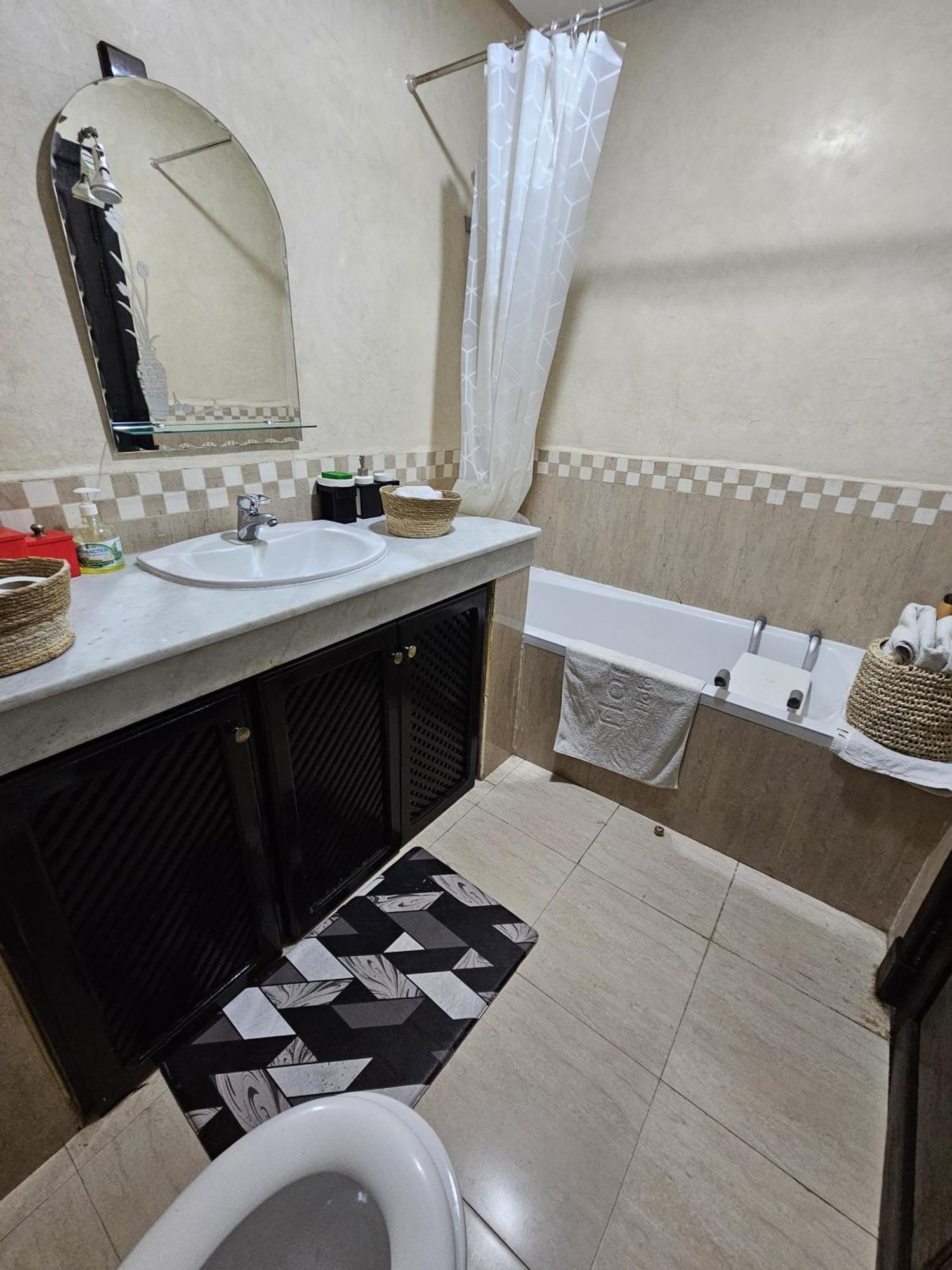 Appartement Douillet Au Centre Gueliz Marrakesch Exterior foto